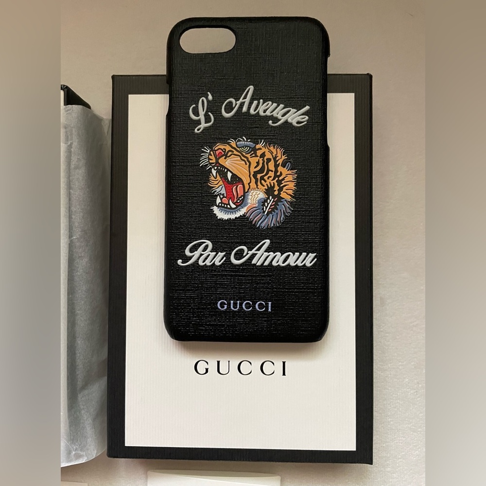 NWT Authentic Gucci Black Tiger 'L'Aveugle Par Amour' iPhone 7/8 Case